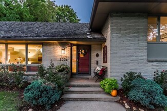 2008 W 69th St, Mission Hills, KS 66208