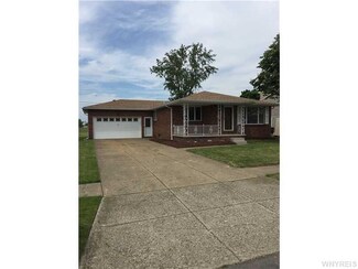 25 Village Ln, Buffalo, NY 14212