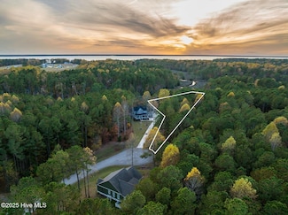130 Willow Cove Ln, Minnesott Beach, NC 28510