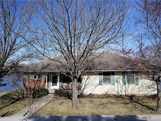 31762 Timberlake Dr, Excelsior Springs, MO 64024