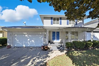 4 Villa Moraine Dr, Buffalo, NY 14225