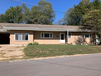 509 E Freeman St, Bolivar, MO 65613