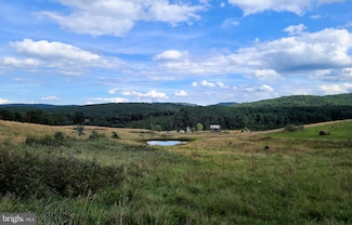 2039 Black Thorn Rd, Sugar Grove, WV 26815