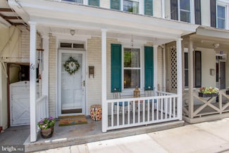 61 S Main St, Lambertville, NJ 08530