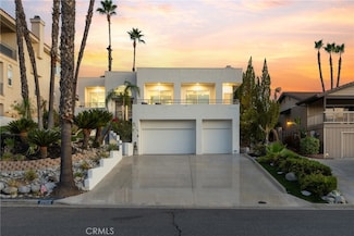 22335 Loch Lomond Dr, Canyon Lake, CA 92587