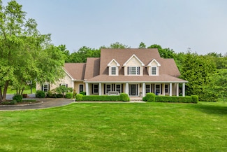 48 Mount Nebo Rd, Newtown, CT 06470