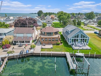 32315 N River Rd, Harrison Township, MI 48045
