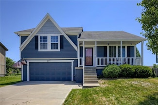 633 E Apache St, Gardner, KS 66030