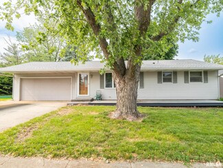 1213 W Pine St, Chillicothe, IL 61523