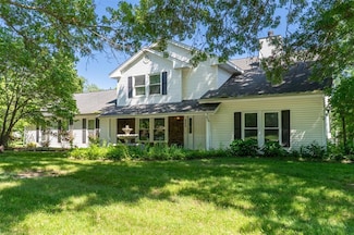 202 Dauphine Dr, Lake Saint Louis, MO 63367