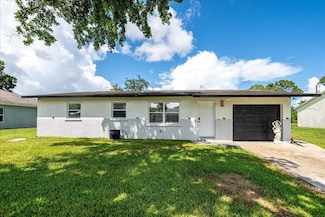 673 NE Horizon Ln, Port Saint Lucie, FL 34983