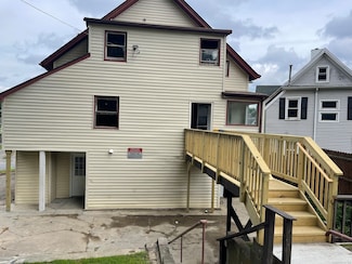 4 Division St Unit 5, Danbury, CT 06810