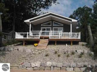 1810 Wolf Ln, National City, MI 48748