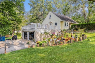 3104 Courtlandt Ave, Kalamazoo, MI 49004