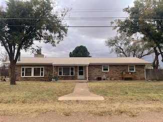 105 13th St, Seagraves, TX 79359