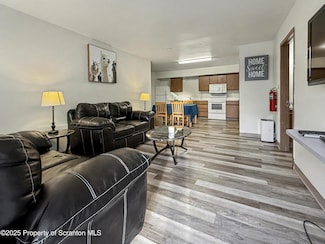 48 Nittany Dr Unit Oak 4, Dallas, PA 18612