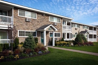 227 Lakeland Ave Unit 2-2A, Sayville, NY 11782