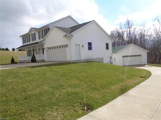 1013 Firman Dr SW, Sugar Creek, OH 44681