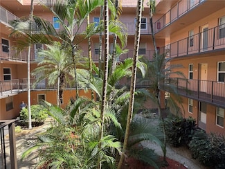 2861 Somerset Dr Unit 318, Lauderdale Lakes, FL 33311