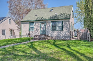 255 Wyoming St E, Saint Paul, MN 55107