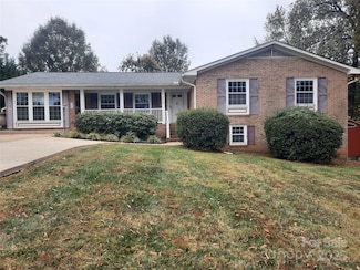 121 Greenview Dr, Kannapolis, NC 28081