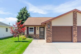 1410 Berkley Cir, Mishawaka, IN 46544