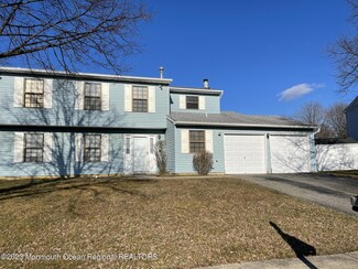 51 Cherry Bend Dr, Howell, NJ 07731