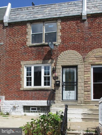 4585 Shelbourne St, Philadelphia, PA 19124