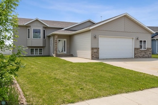 1878 10th St W, West Fargo, ND 58078