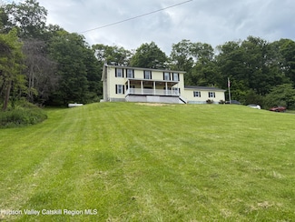 745 Floyd Ackert Rd, New Paltz, NY 12561