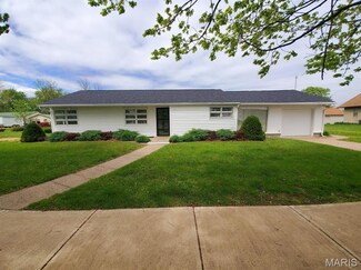 102 W Quincy St, Lewistown, MO 63452