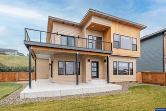 6321 Lakepointe Way, Sweet Home, OR 97386