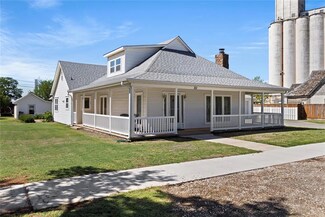 211 W Broadway St, Okeene, OK 73763
