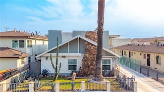 10726 Barlow Ave, Lynwood, CA 90262