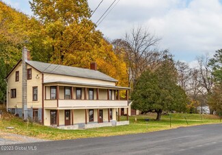 7 Terminal Rd, Clifton Park, NY 12065