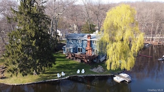 4 Sunset Rd, Sloatsburg, NY 10974