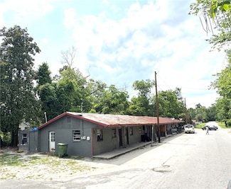 Apt E Oak St, Jesup, GA 31546