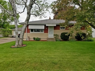 221 W 27th St, Marshfield, WI 54449