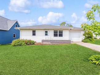 211 N Ash St, Zearing, IA 50278