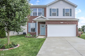 2101 Shadow Fox Dr, Columbus, IN 47201
