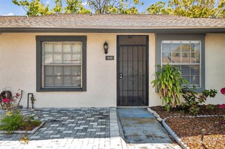 3970 La Costa Ln, Largo, FL 33771