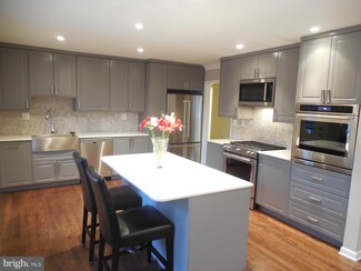 318 N Madison St, Arlington, VA 22203