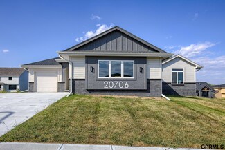 20706 Ellison Ave, Elkhorn, NE 68022
