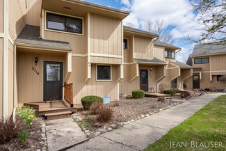 2714 Ridgecroft Dr SE Unit 38, Grand Rapids, MI 49546
