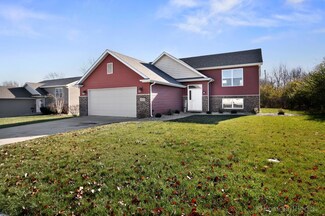 1013 W 77th Ave, Merrillville, IN 46410