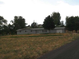 1013 E 2650 S Unit B, Hagerman, ID 83332