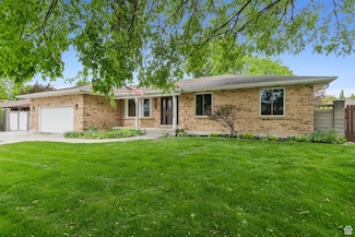 911 W Brookcrest Cir, South Jordan, UT 84095