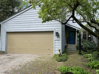 3845 Pecan Ct Unit A01, Chagrin Falls, OH 44022