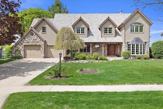 3028 Kisdon Hill Dr, Waukesha, WI 53188