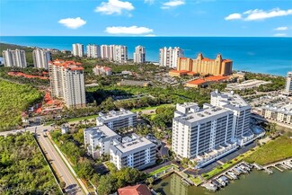 410 Flagship Dr Unit 906, Naples, FL 34108